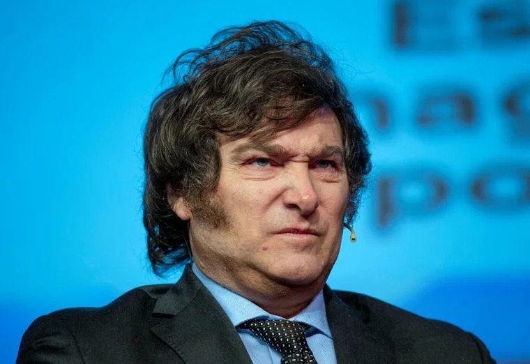 Fuerte rechazo al acuerdo con el FMI: la imagen de Javier Milei se ...